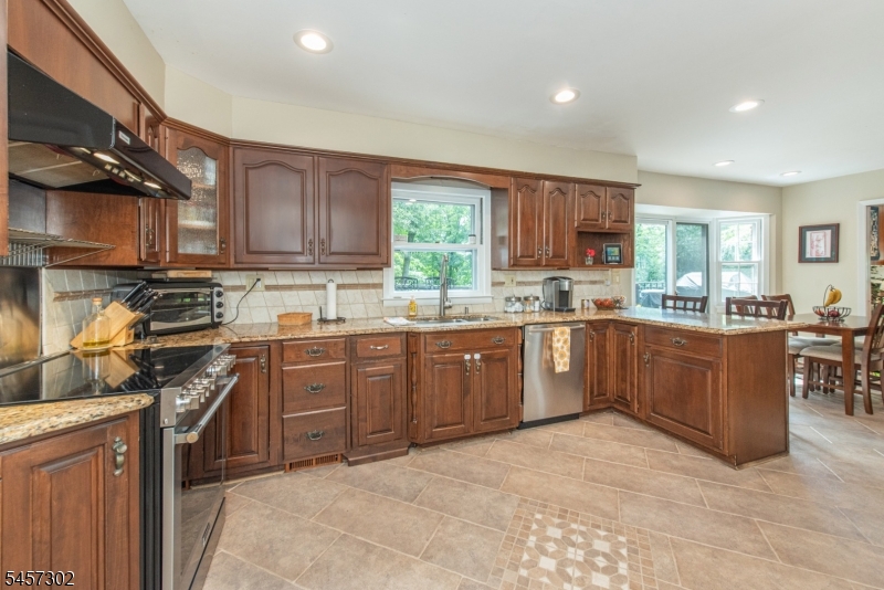 390 Ski Trl Property Photo 10