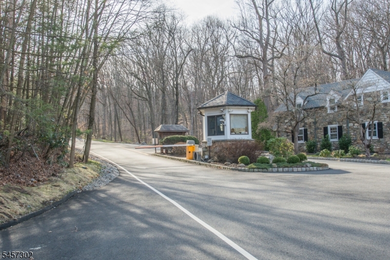 390 Ski Trl Property Photo 30