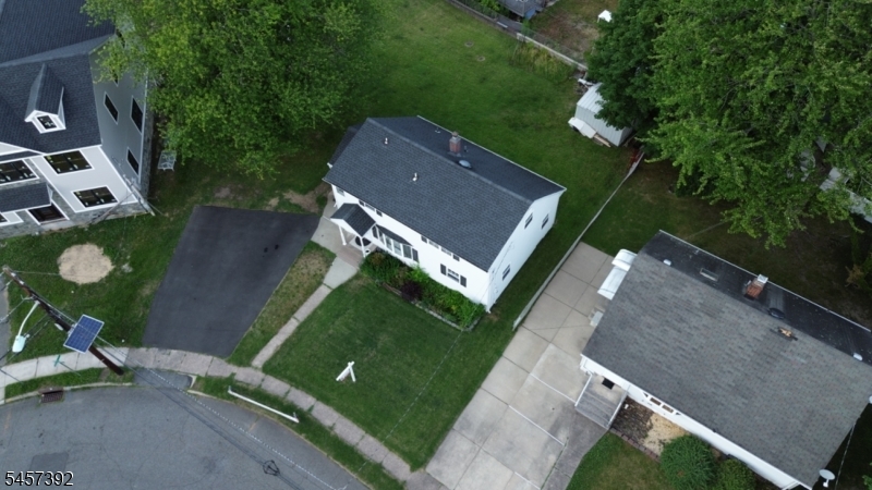 92 Anderson Ave Property Photo 4