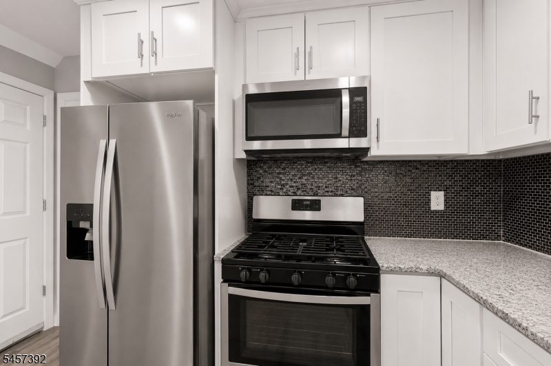 92 Anderson Ave Property Photo 13
