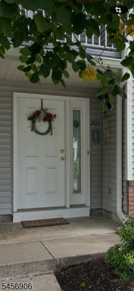 203 Hudson Ct Property Photo 3