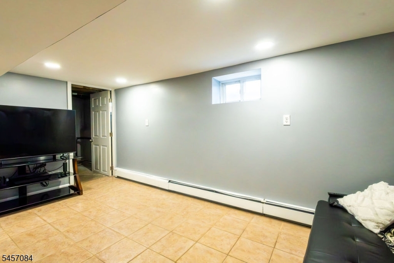 24 Maolis Ave Property Photo 22