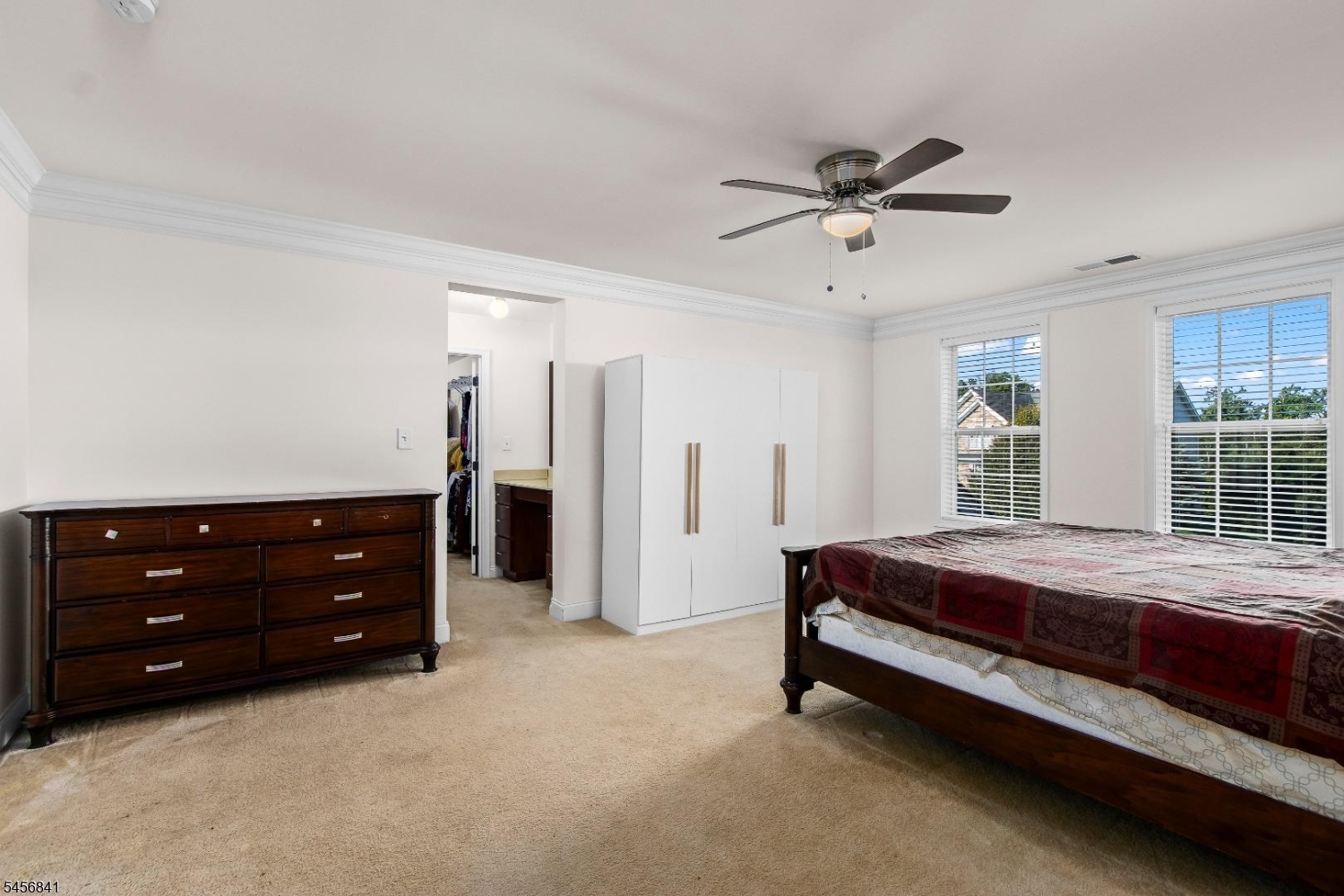 5 Pfrommer Ave Property Photo 14