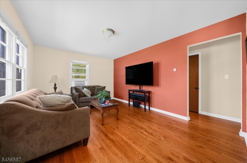 16 Abbott Ct Property Photo 4