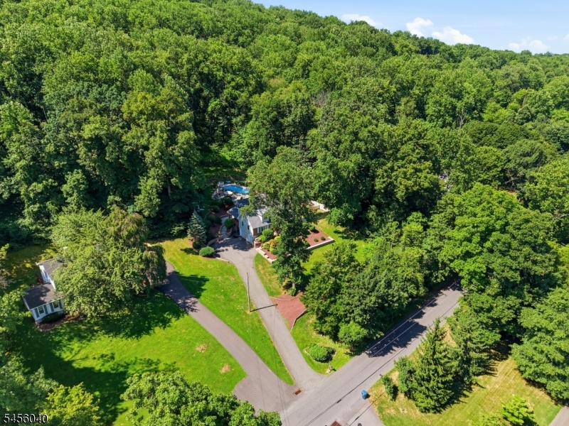 70 Old Mountain Rd Property Photo 3