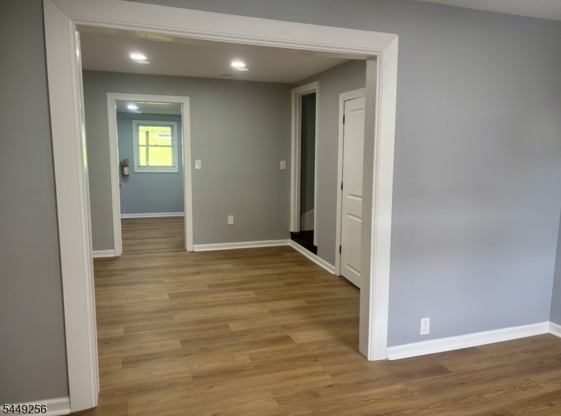 253 Washington St Property Photo 10