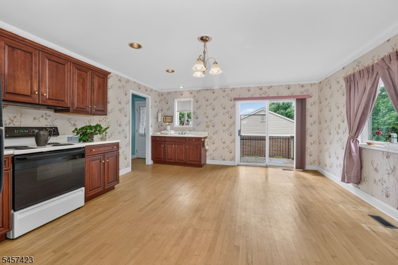 9 Woods Edge Ct Property Photo 3