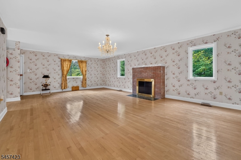 9 Woods Edge Ct Property Photo 8