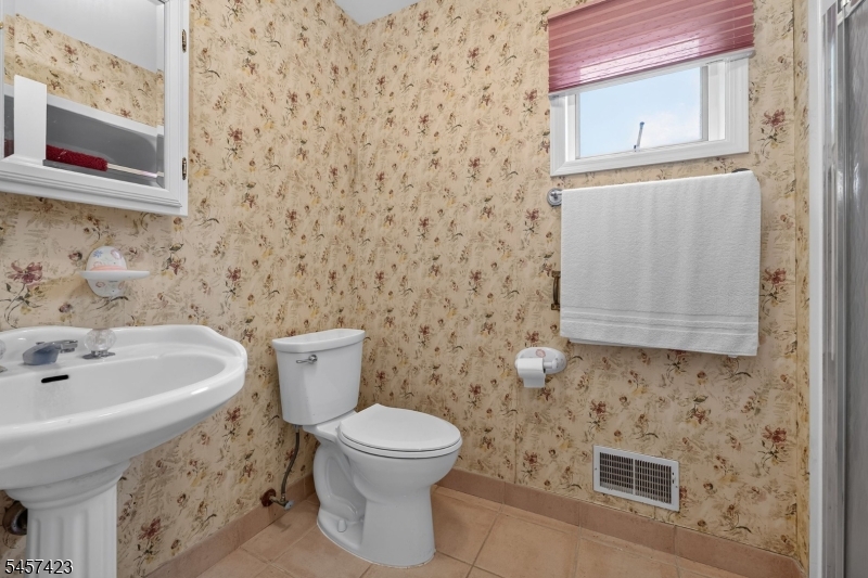 9 Woods Edge Ct Property Photo 11