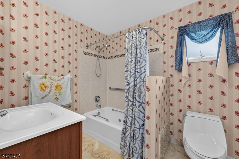 9 Woods Edge Ct Property Photo 17