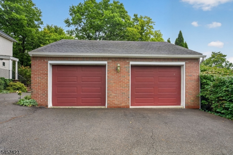 9 Woods Edge Ct Property Photo 22