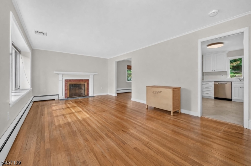 204 Hillside Ave Property Photo 2