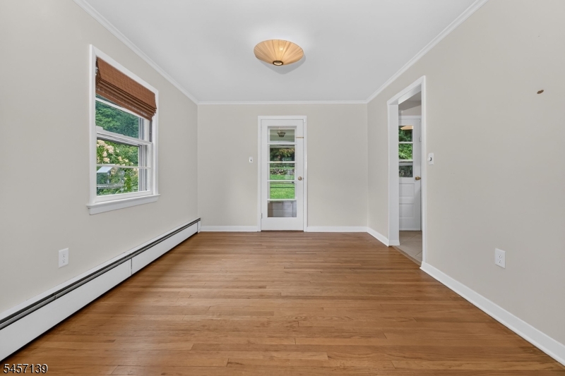 204 Hillside Ave Property Photo 4