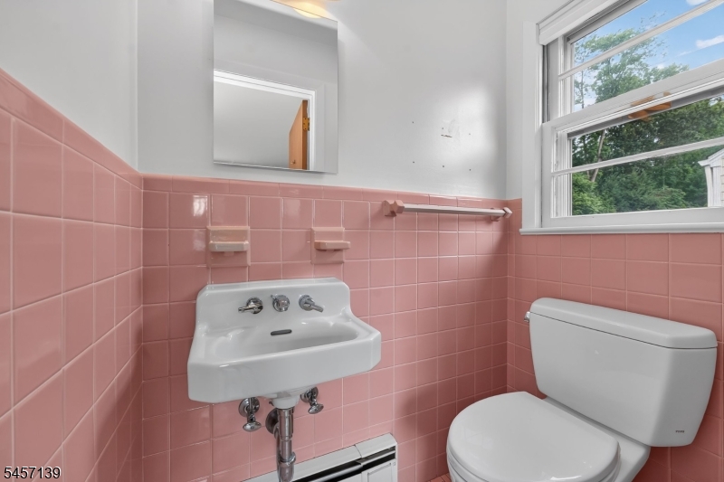 204 Hillside Ave Property Photo 14