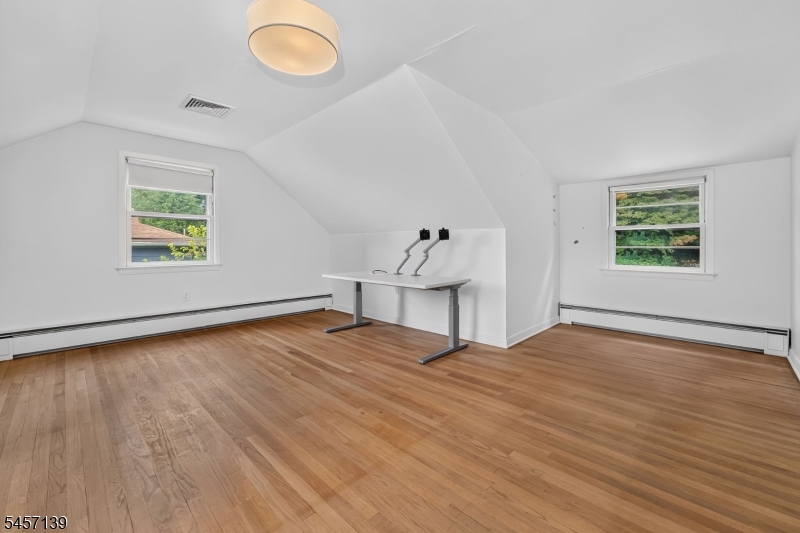 204 Hillside Ave Property Photo 18