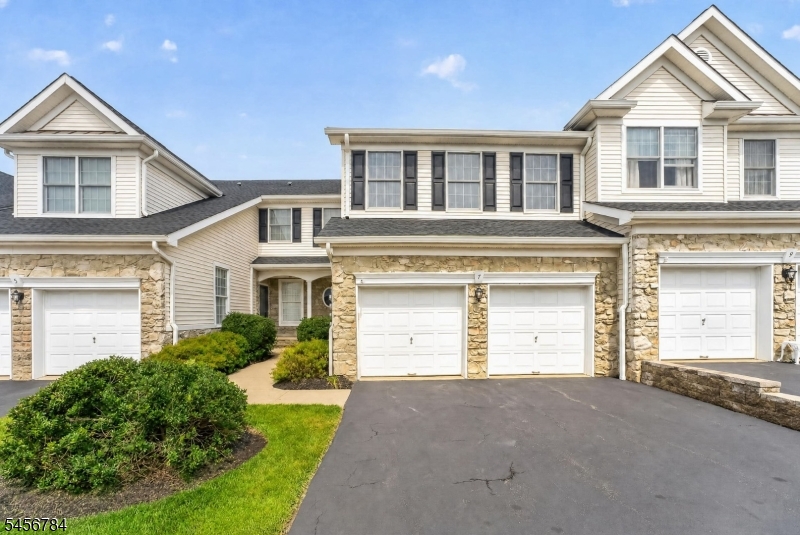 7 Pinehurst Cir Property Photo 1