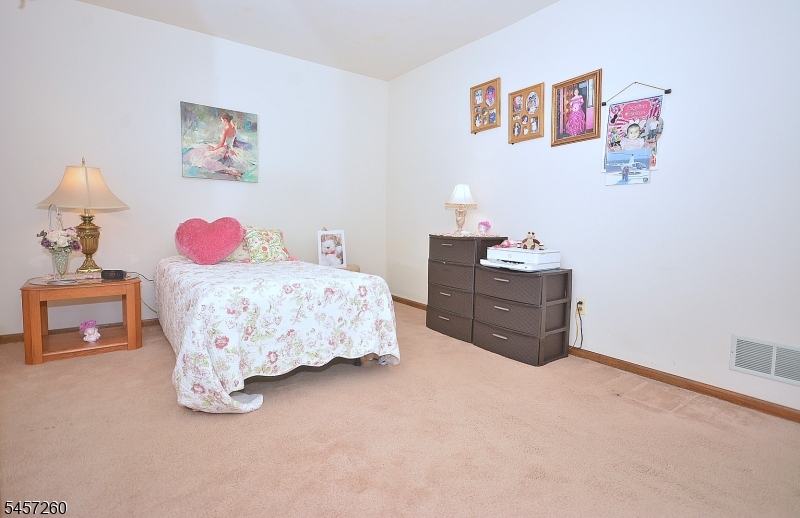 40 Giles Biondi Ct Property Photo 19