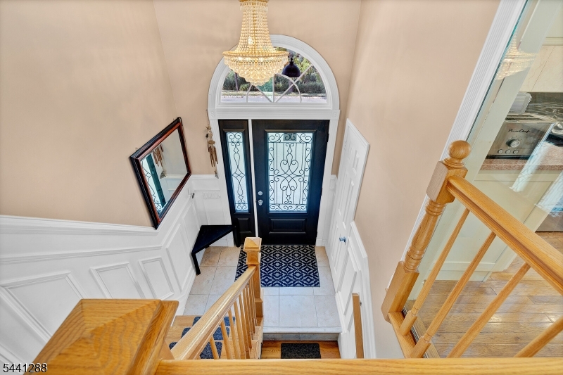 111 Walton Ave Property Photo 8