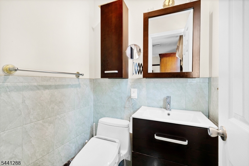 111 Walton Ave Property Photo 28