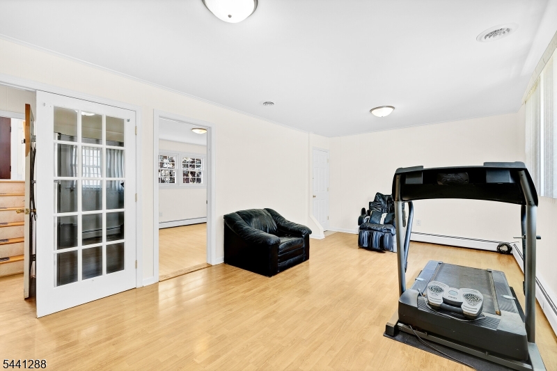 111 Walton Ave Property Photo 33