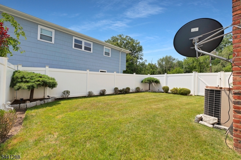 111 Walton Ave Property Photo 44