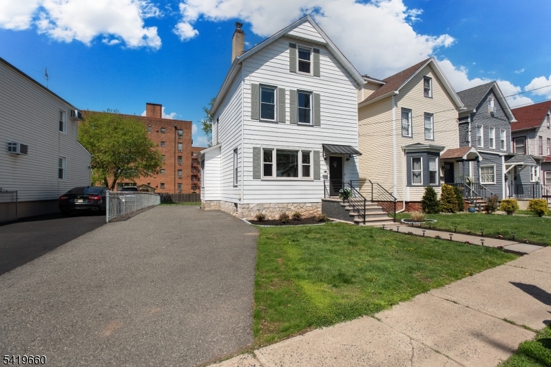 108 Thomas St Property Photo 1