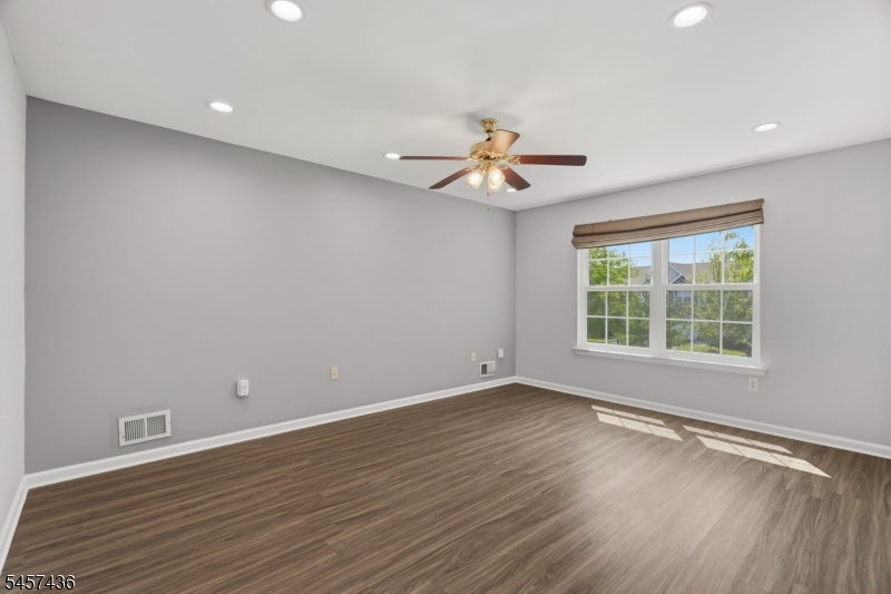8 Ashley Ct Property Photo 15