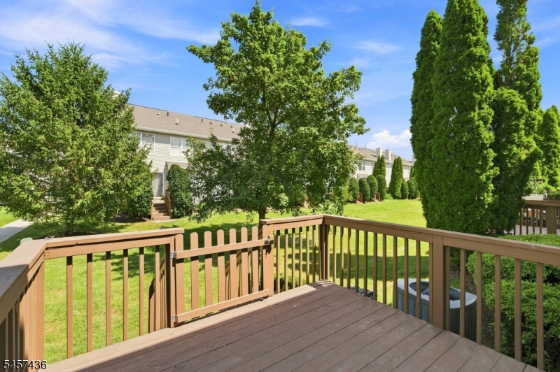 8 Ashley Ct Property Photo 28