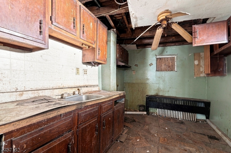 37 N Stockton St Property Photo 14