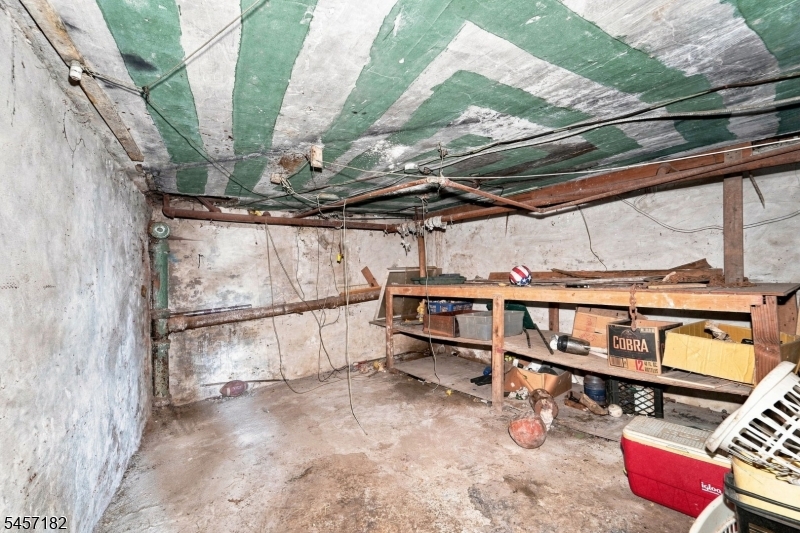 37 N Stockton St Property Photo 20