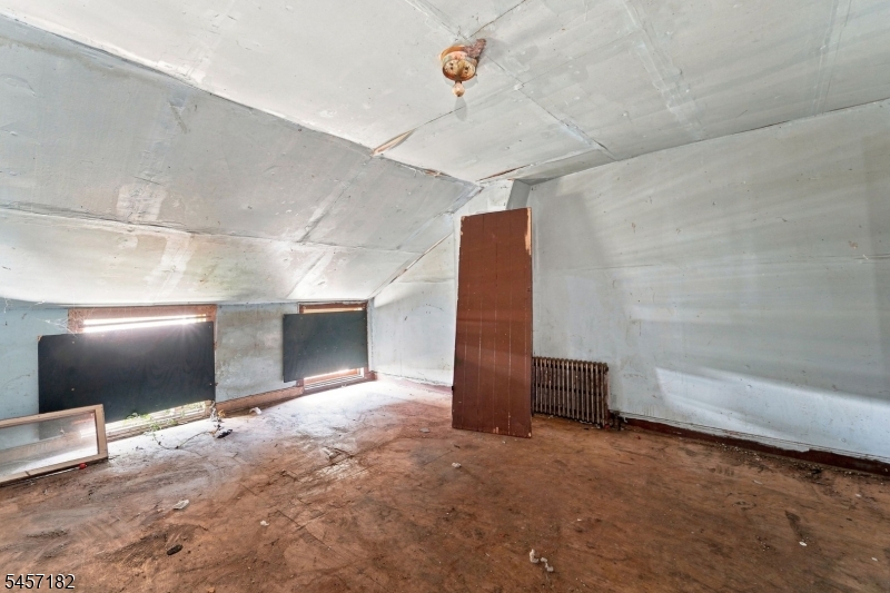 37 N Stockton St Property Photo 31