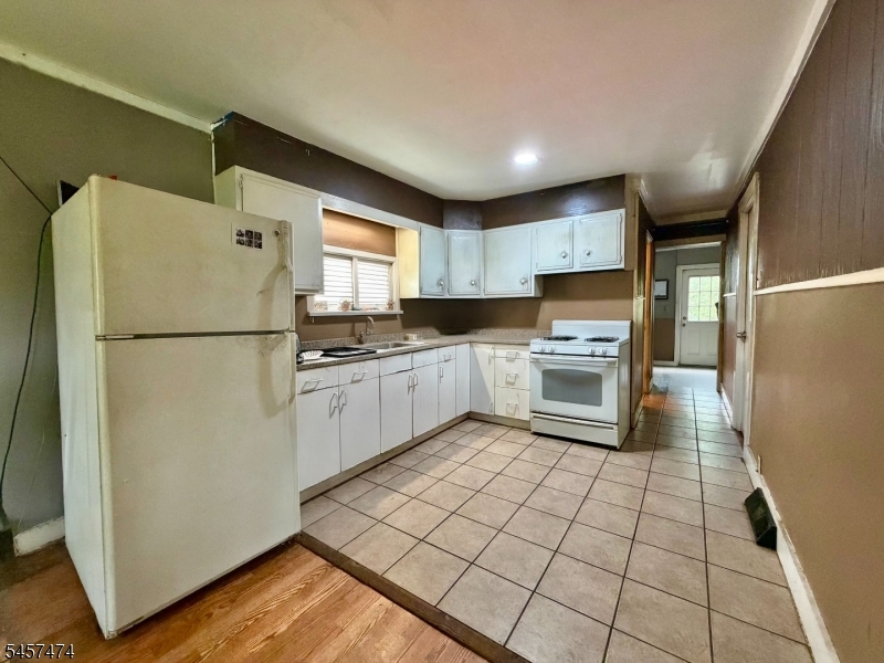64 Cedarbrook Rd Property Photo 4