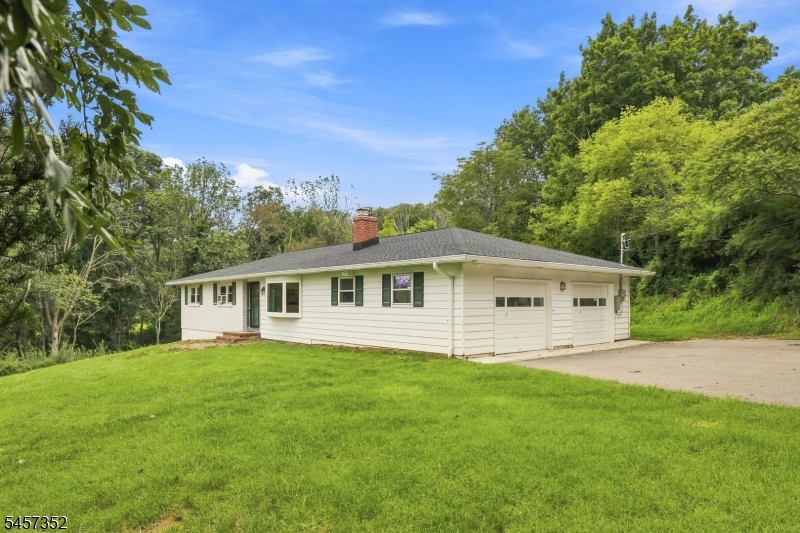 33 Cooke Rd Property Photo 2