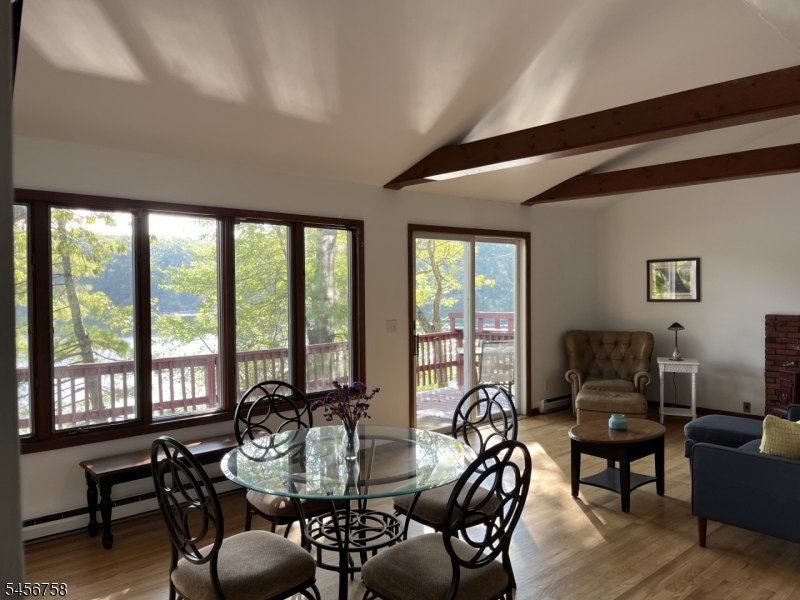 6 Jans Way Property Photo 6