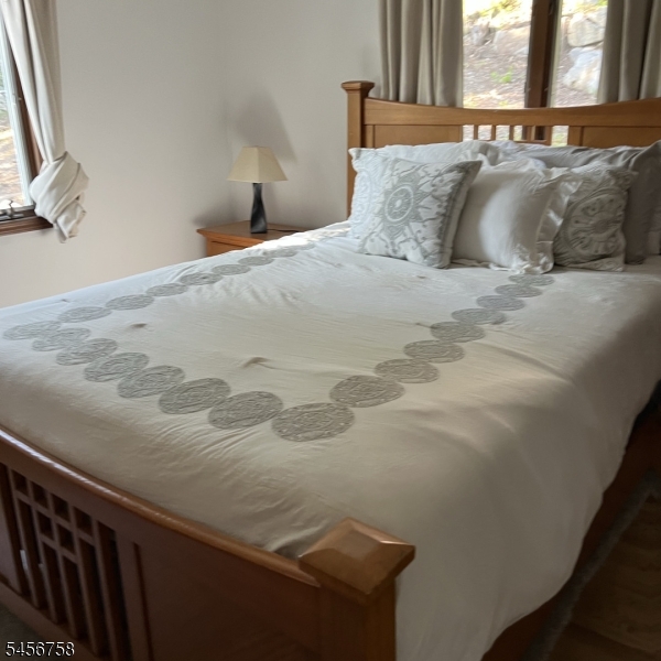 6 Jans Way Property Photo 10