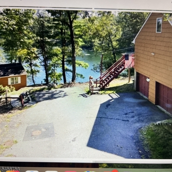 6 Jans Way Property Photo 19