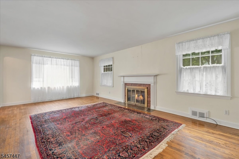 121 Passaic Ave Property Photo 7