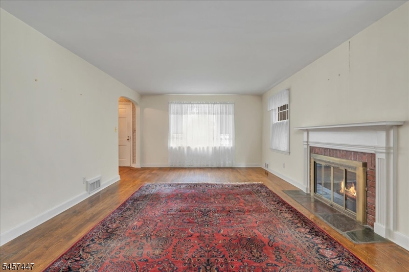 121 Passaic Ave Property Photo 8