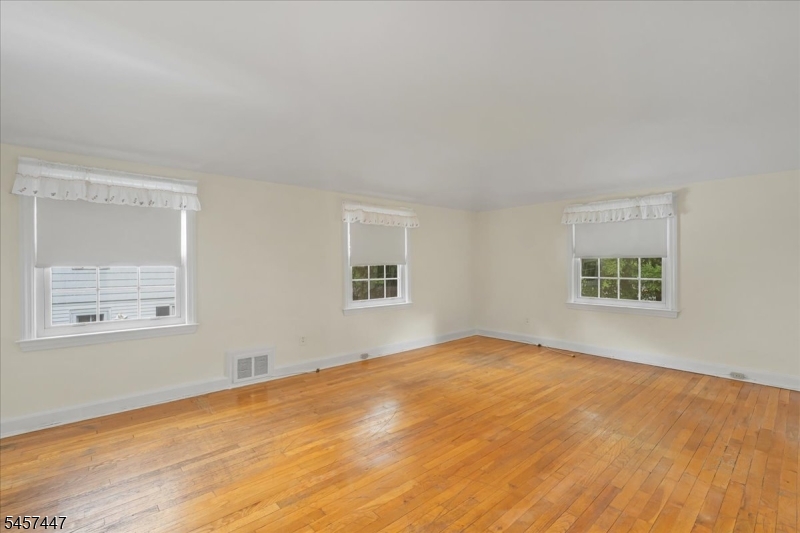 121 Passaic Ave Property Photo 22