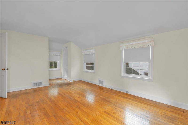 121 Passaic Ave Property Photo 23