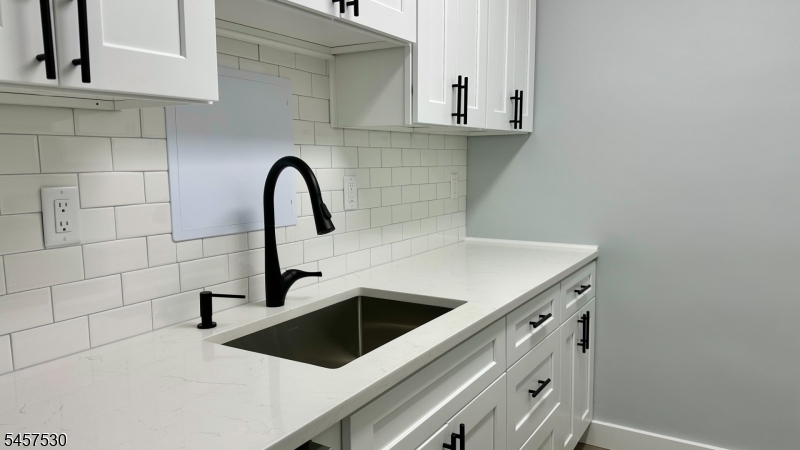 1 Claridge Dr 1000 Property Photo 19