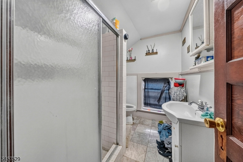 760 Parker St Property Photo 19