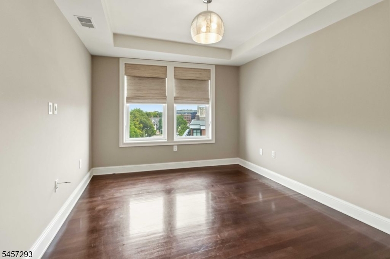 40 W Park Place Unit 513 513 Property Photo 11