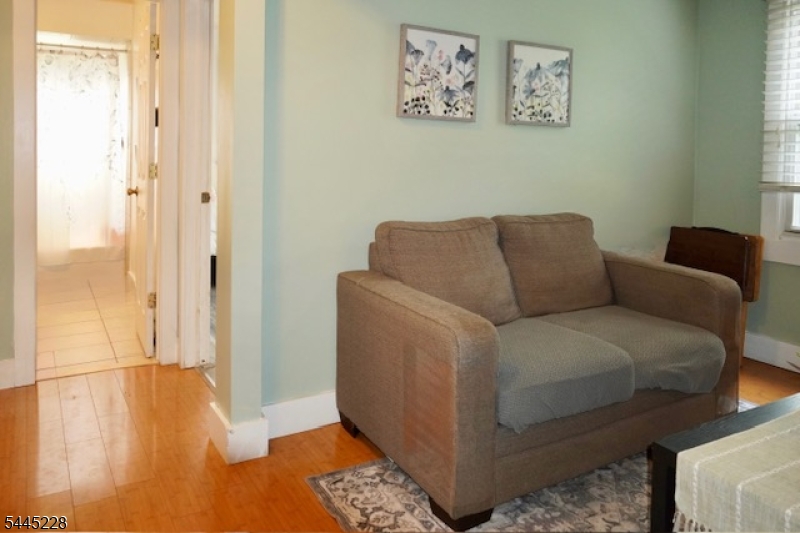 19 Seminole Ave Property Photo 8