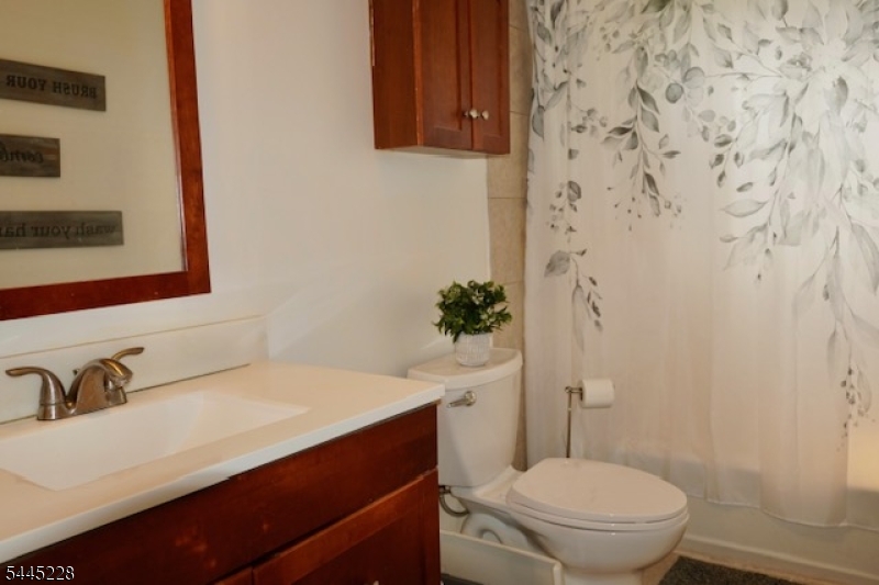19 Seminole Ave Property Photo 10