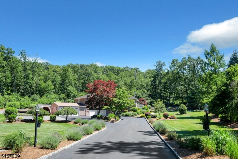 1034 Green Pond Rd Property Photo 2