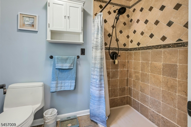 1034 Green Pond Rd Property Photo 14