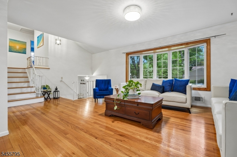 6 Gordon Pl Property Photo 10