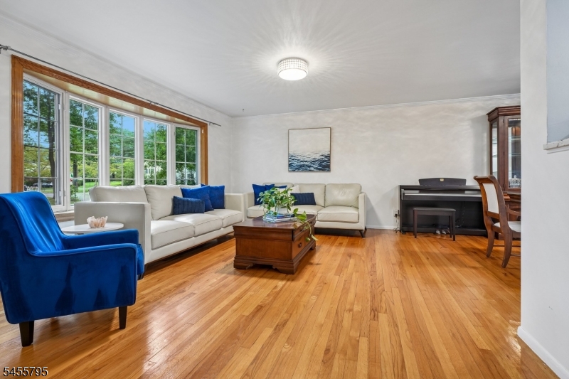6 Gordon Pl Property Photo 11