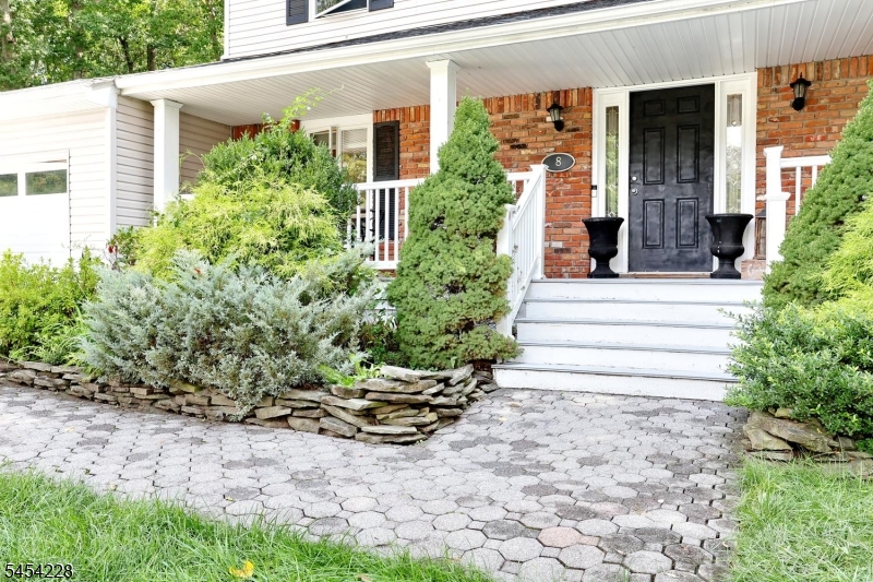 8 Northgate Park Property Photo 3